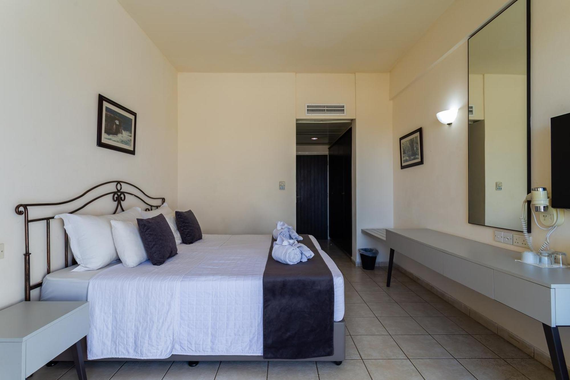 Piere - Anne Beach Hotel Ayía Nápa Extérieur photo